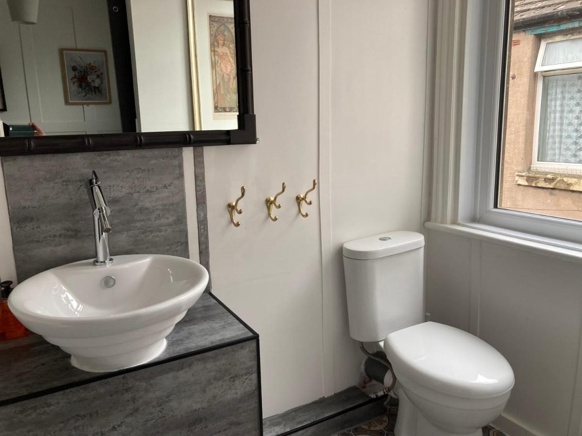 Elmora House Guest house *