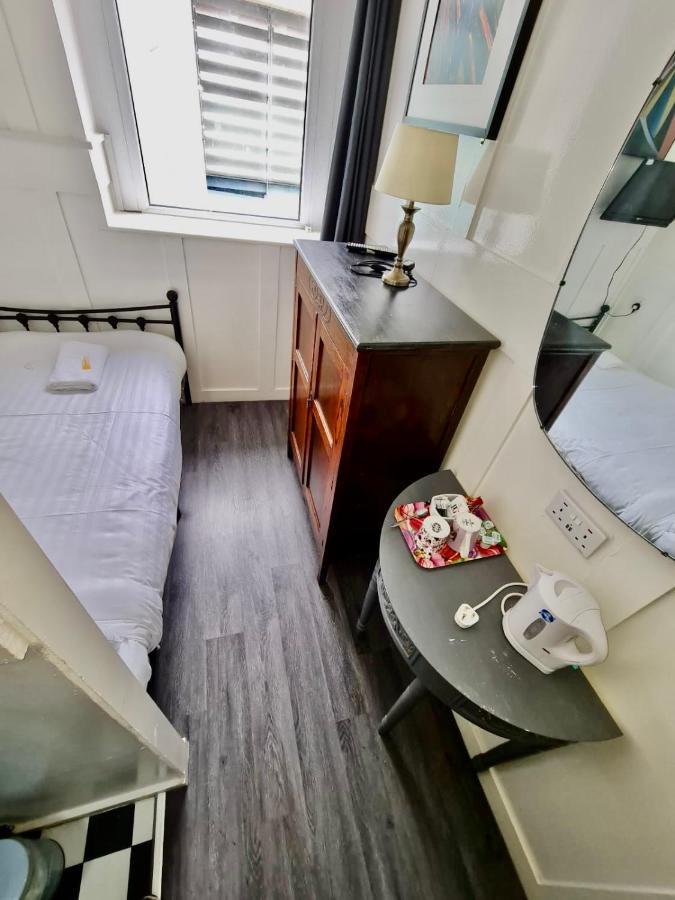 Elmora House * Blackpool